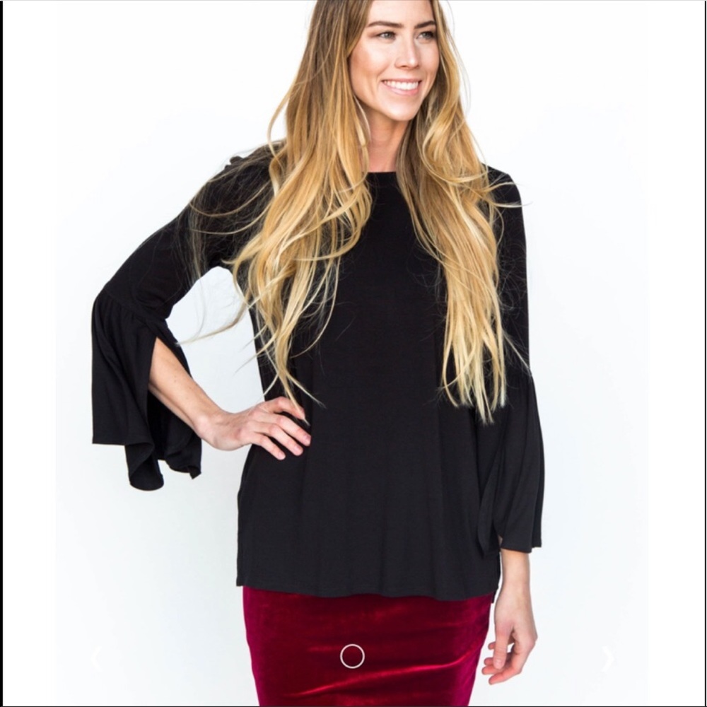 Agnes & Dora Bell Sleeve Tunic NWT